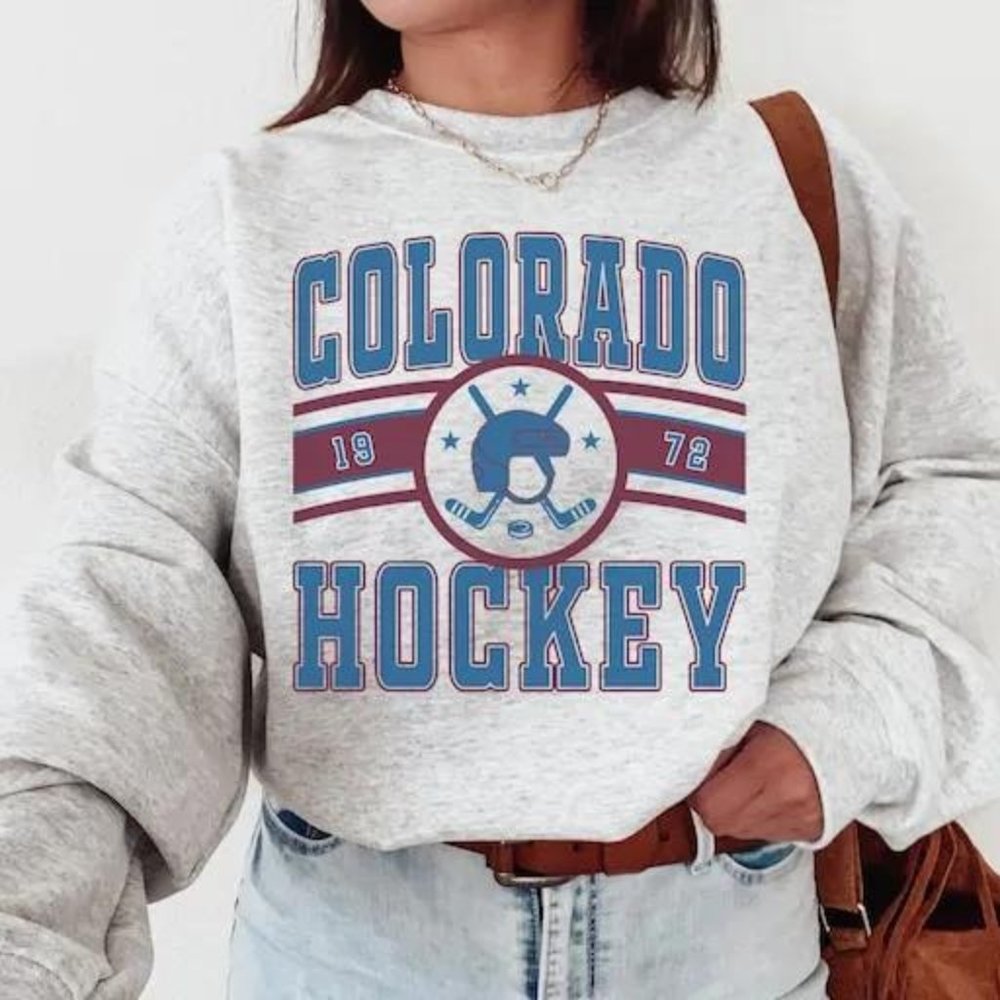 Colorado Avalanch, Vintage Colorado Avalanch Sweatshirt  T-Shirt, Avalanche Swea